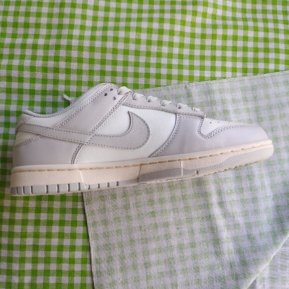 Nike White Sneakers - Picture 5 of 7